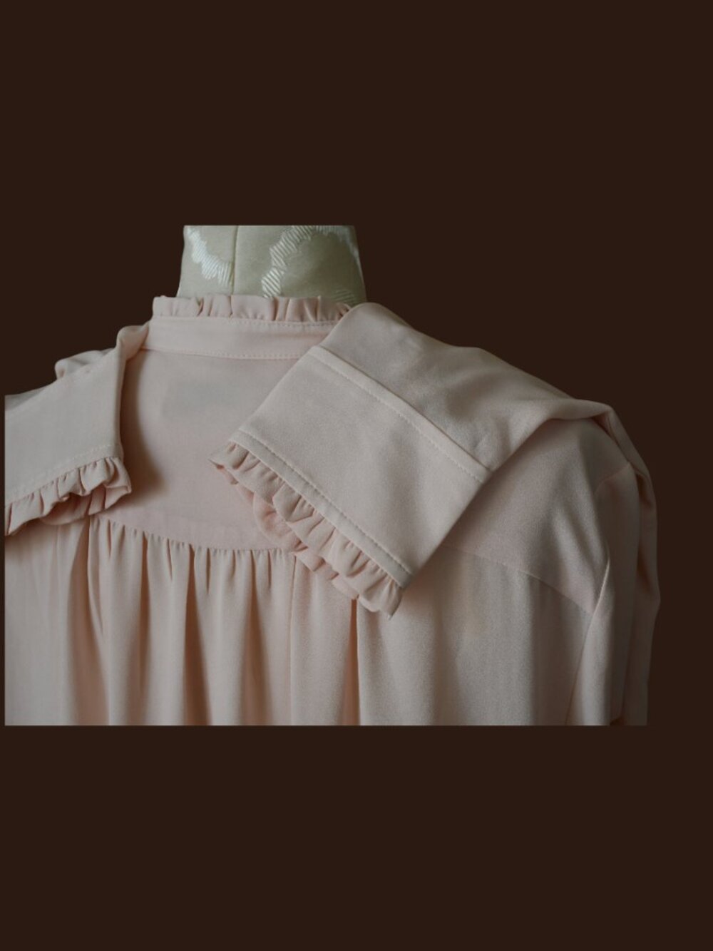Loft Pale Pink Ruffle top - Picture 4 of 6